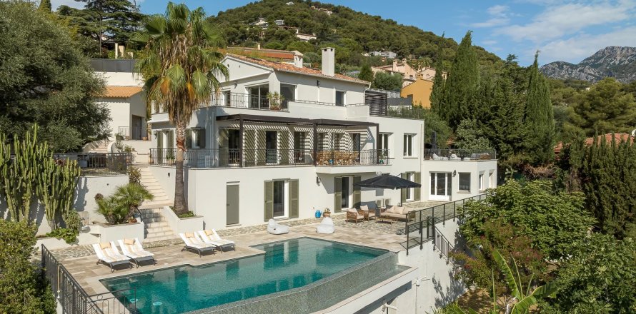 7 bedrooms Villa in Roquebrune-Cap-Martin, France No. 68123