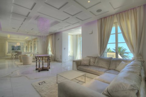 5 bedrooms Villa in Roquebrune-Cap-Martin, France No. 68133 18