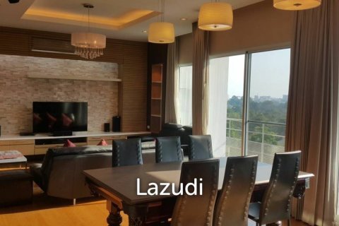 4 bedrooms Condo  in Chiang Mai, Thailand No. 2322 3