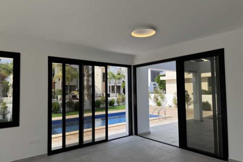 4 bedrooms Villa in Larnaca, Cyprus No. 28643 14