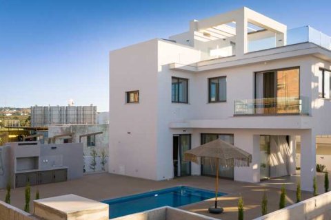 3 bedrooms Villa in Pernera, Cyprus No. 28641 7