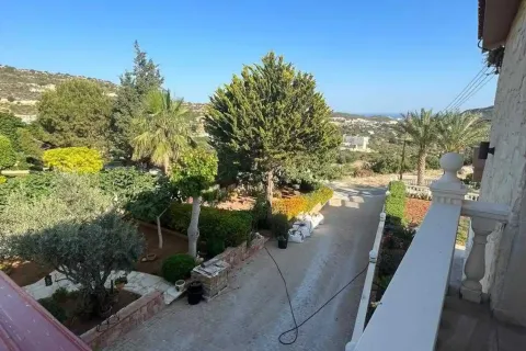 5 bedrooms House in Fasoula, Cyprus No. 30441 3