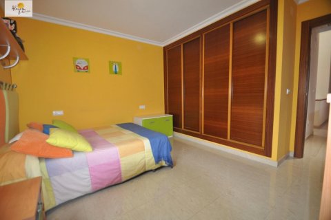 4 dormitorios House en San Juan, Spain No. 27248 7