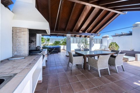 3 bedrooms Penthouse in Estepona, Spain No. 27626 11