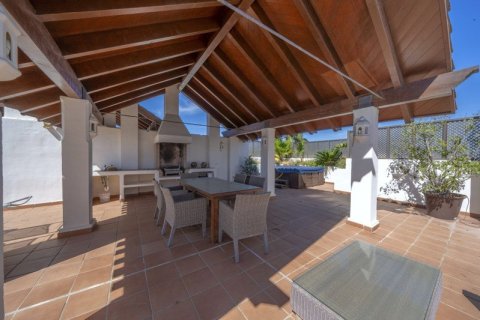 3 bedrooms Penthouse in Estepona, Spain No. 27626 13