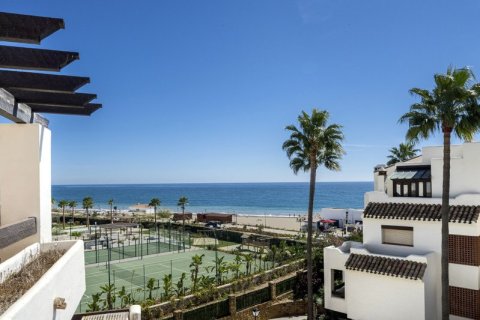 3 bedrooms Penthouse in Estepona, Spain No. 27626 14