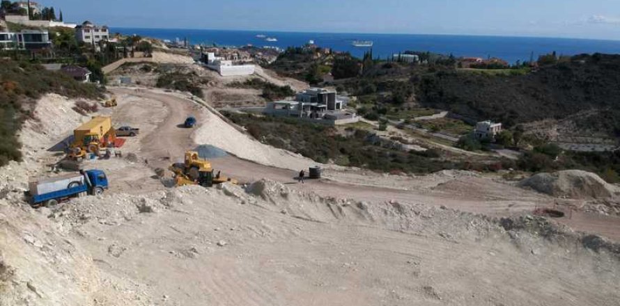 1167m² Land en Agios Tychonas, Cyprus No. 75755