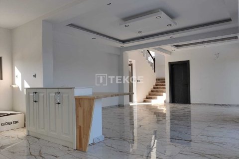 3+1 Villa à Serik, Turkey No. 21628 14