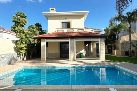 4 bedrooms Villa in Latsia, Cyprus No. 73815 2