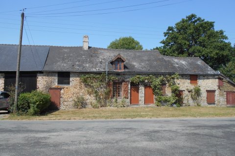 2 bedrooms House in Javron-les-Chapelles, France No. 69386 1