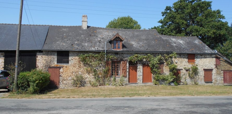 2 bedrooms House in Javron-les-Chapelles, France No. 69386