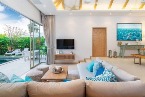 4 bedrooms Villa in Phuket, Thailand No. 1698 2