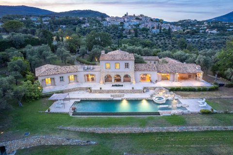 5 chambres Villa à Châteauneuf-Grasse, France No. 69062 26