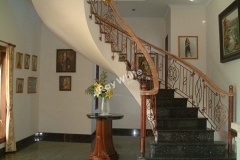 5 bedrooms Villa in Nusa Dua, Indonesia No. 22944 4