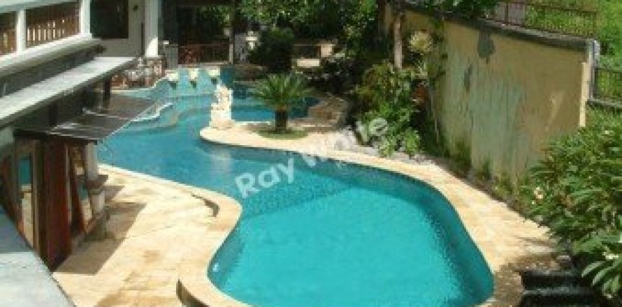 5 bedrooms Villa in Nusa Dua, Indonesia No. 22944