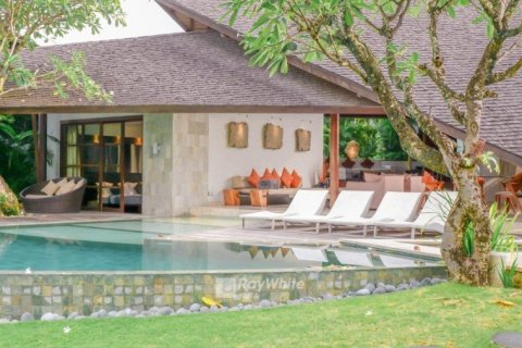 3 bedrooms Villa in Kerobokan, Indonesia No. 22946 5