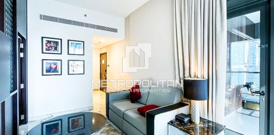 Studio Apartment in Dubai Marina, UAE No. 7732