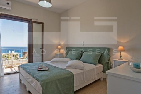 3 bedrooms Villa in Crete, Greece No. 45259 6