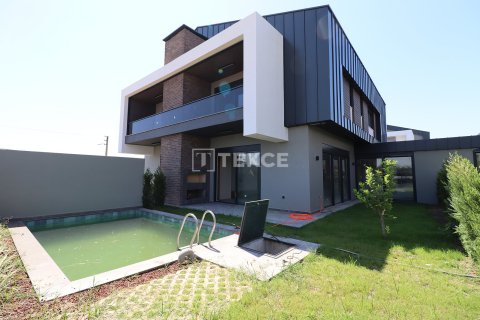 4+1 Villa in Dosemealti, Turkey No. 14643 1