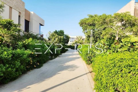 4 bedrooms Villa on the Saadiyat Island, UAE No. 9802 17