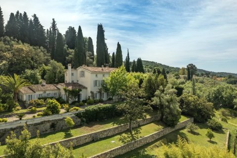 10 bedrooms House in Grasse, France No. 68208 15