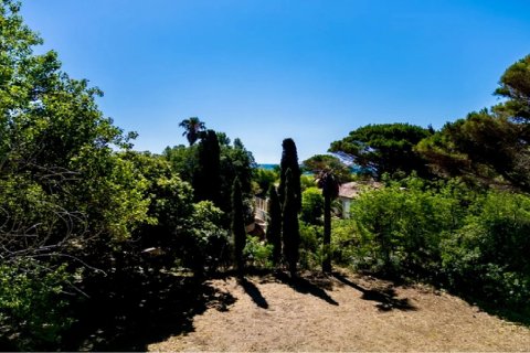 1380m² Villa in Ramatuelle, France No. 68217 4