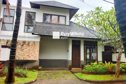 2 bedrooms House in Jimbaran, Indonesia No. 23301 2