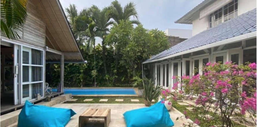 3 dormitorios Villa en Seminyak, Indonesia No. 23197