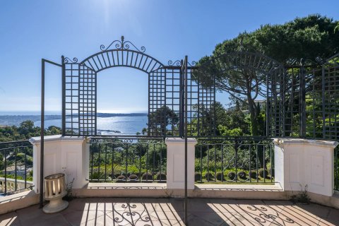 7 bedrooms Villa in Vallauris, France No. 67345 5