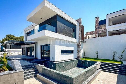 5+1 Villa in Kusadasi, Turkey No. 69797 10