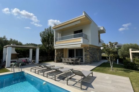 4 bedrooms Villa in Central Macedonia, Greece No. 48503 1