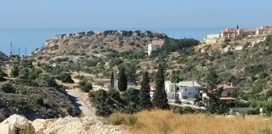 2000m² Land in Agios Tychonas, Cyprus No. 35329