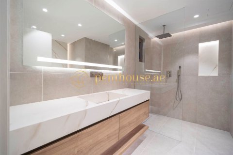 3 bedrooms Apartment in Palm Jumeirah, UAE No. 8243 8