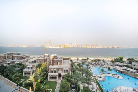 3 bedrooms Apartment in Palm Jumeirah, UAE No. 8243 1