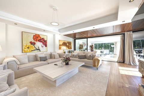 5 dormitorios Villa en Marbella, Spain No. 27618 3