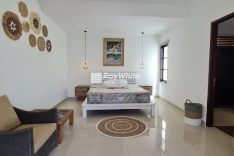 3 bedrooms Villa in Dalung, Indonesia No. 23139 9