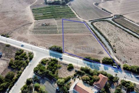 8084m² Land in Pervolia, Cyprus No. 64591 3