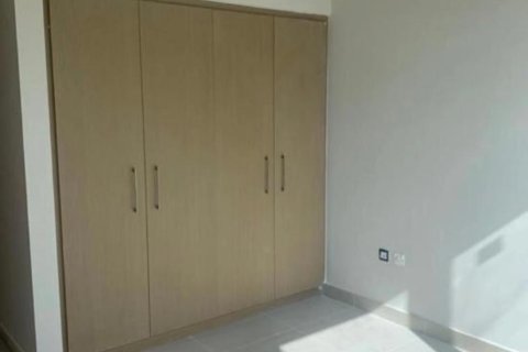 3 bedrooms Apartment in Ras Al Khor, UAE No. 5532 12