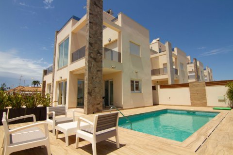 3 chambres Villa à Torrevieja, Spain No. 26036 1