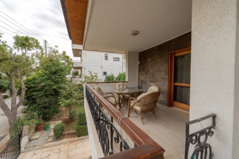 4 bedrooms Villa in Athens, Greece No. 47207 1