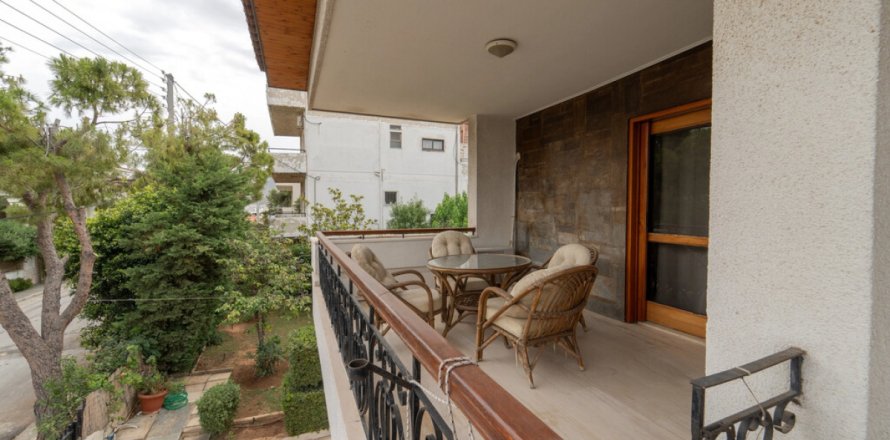 4 bedrooms Villa in Athens, Greece No. 47207