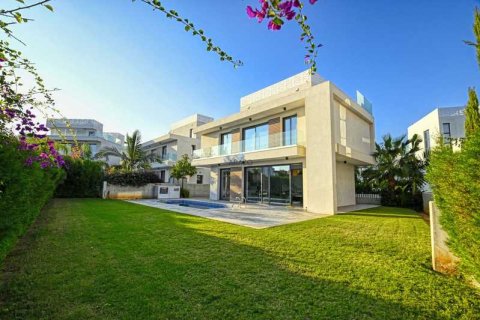 3 dormitorios Villa en Famagusta, Cyprus No. 72373 1