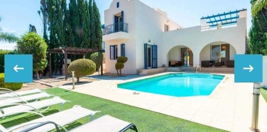 3 bedrooms Villa in Polis, Cyprus No. 72375