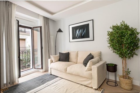 3 dormitorios Apartment en Madrid, Spain No. 26925 3