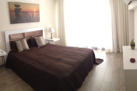 3 bedrooms Apartment in Limassol, Cyprus No. 51047 7