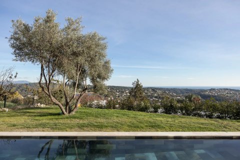 4 bedrooms Villa in Vence, France No. 74069 18