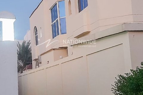 13 dormitorios Villa en Al Mushrif, UAE No. 3478 6