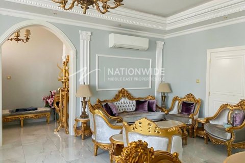 13 bedrooms Villa in Al Mushrif, UAE No. 3478 1