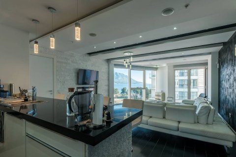 2 chambres Appartement à Budva, Montenegro No. 66950 7