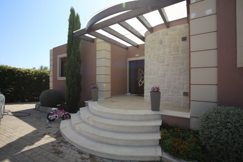 3 bedrooms Villa in Chania, Greece No. 23939 6